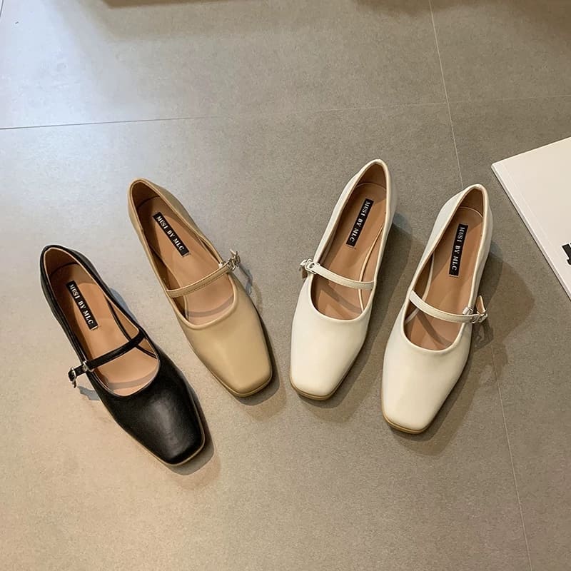 Giày Mary Jane mũi dài