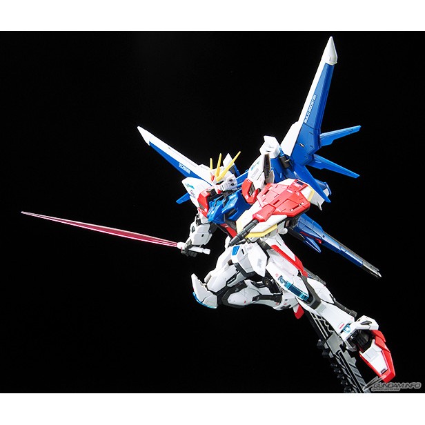 Mô Hình Gundam Bandai RG 23 Build Strike Gundam Full Package 1/144 Build Fighters