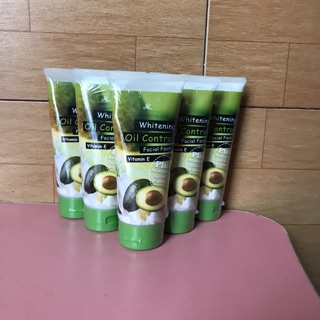 Sữa rửa mặt trái bơ Thái Lan - 210ML