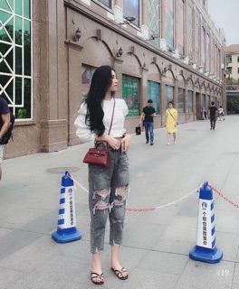 Quần bò rách baggy