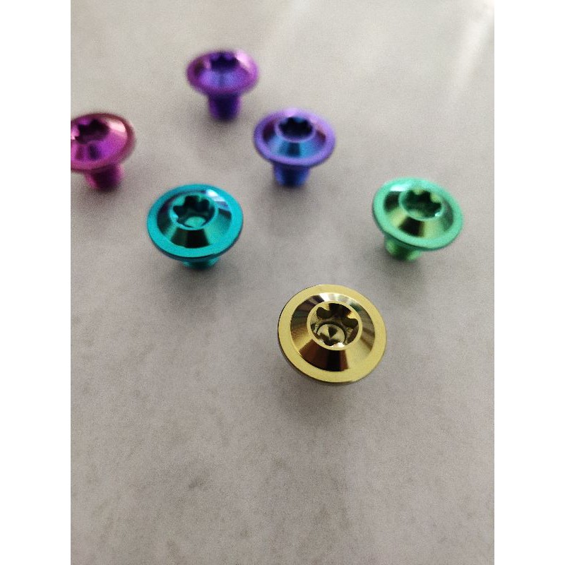 ốc titan gr5 8li10 gắn lòng đĩa các loại xe