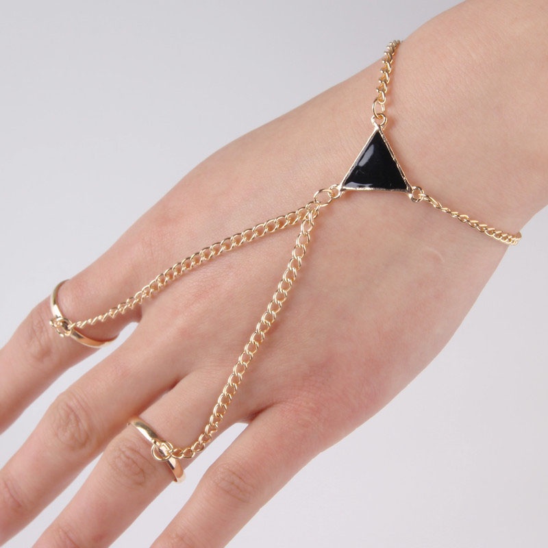 Triangle One-piece Ring Hand Back Chain Leaf Lock Chain Style Personality Bracelet Jewelry Punk Creativity Fingering Fashion