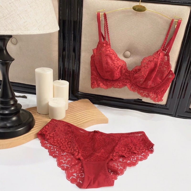 Bộ đồ lót B054 Charm 2 dây ren mỏng có gọng