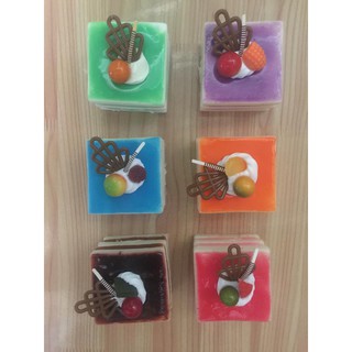 Squishy bánh kem hình vuông 5CM