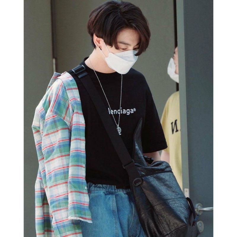 Áo Thun JungKook BTS Ba Len Ci A Ga