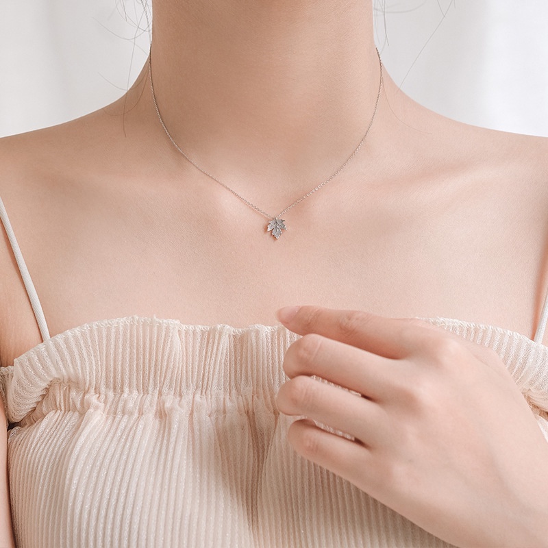 Vòng Cổ Lá Phong Nhỏ Nhắn Thanh Lịch Phong Cách Hàn Quốc Cho Nữ DB2677 Bảo Ngọc Jewelry