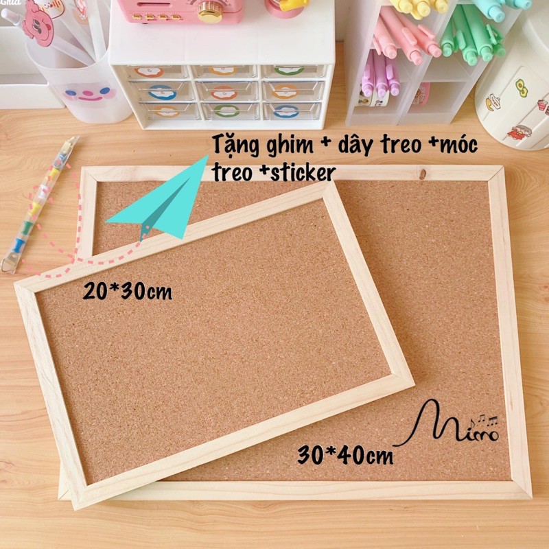 Bảng ghim bần gỗ ghim ghi chú, tranh ảnh, postcard decor bàn học, bàn làm việc (kèm ghim+dây treo+móc treo+ sticker)