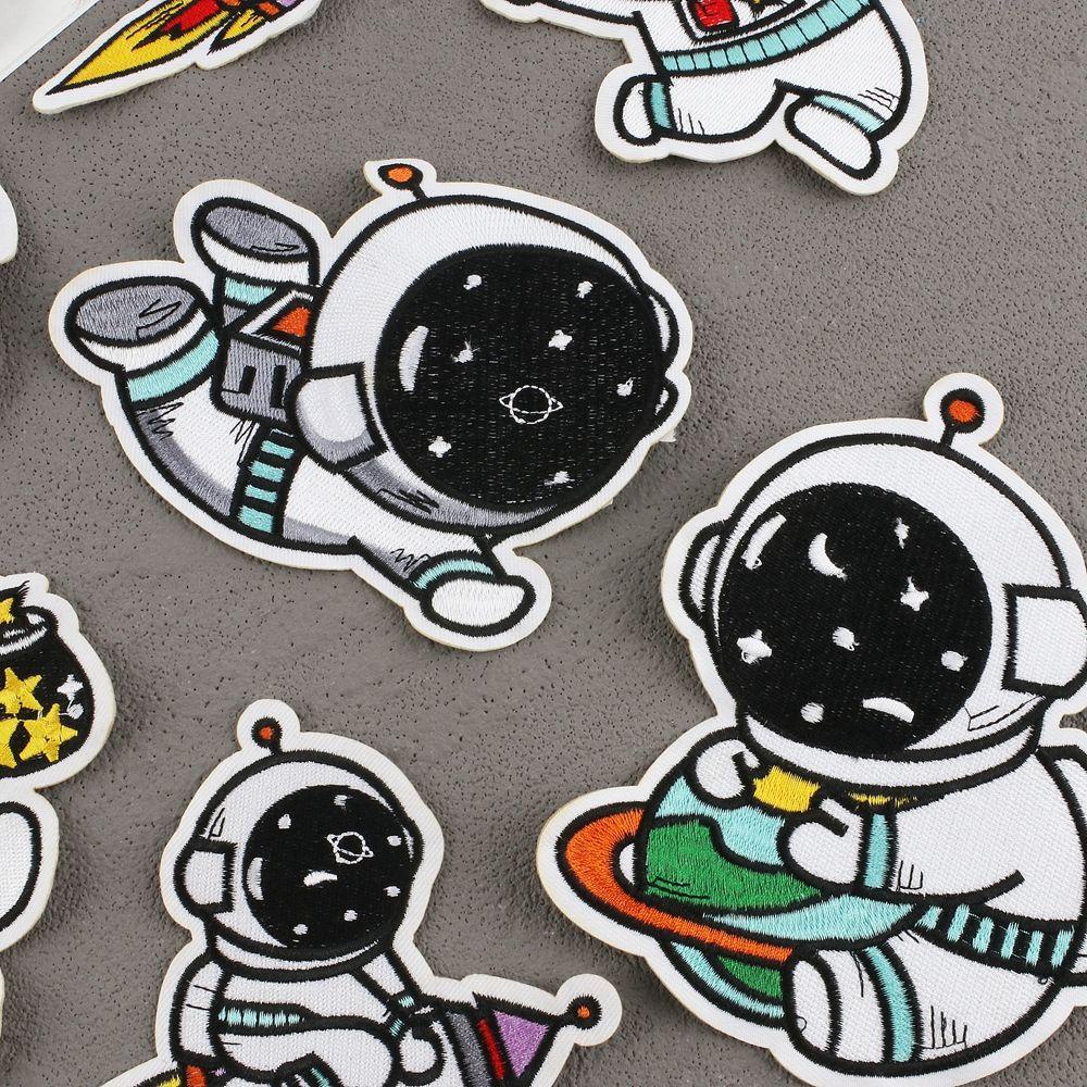 1 Sticker Ủi Thêu Hình Phi Hành Gia Hoạt Hình