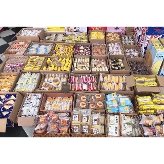 Thùng 2kg bánh mix đài loan . date 90 ngày .