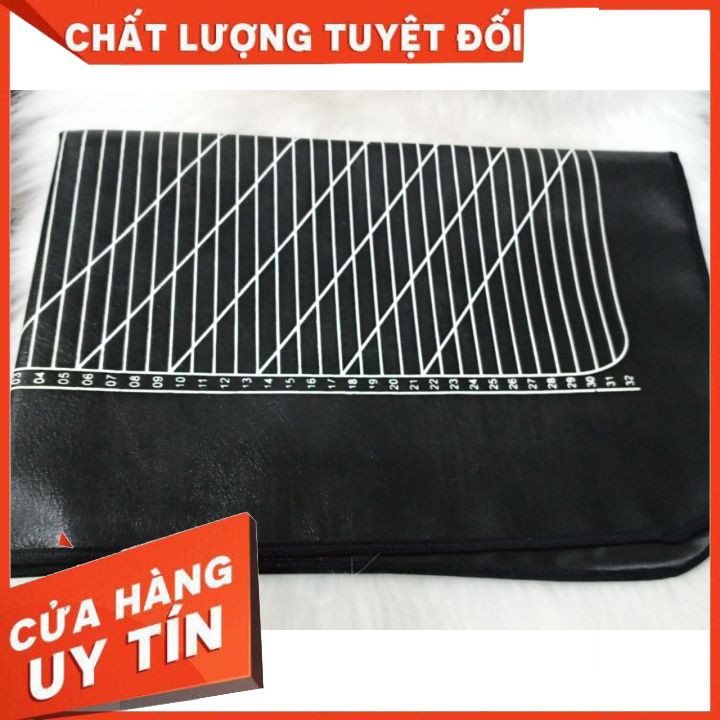 Áo choàng cổ bằng da có sọc trắng chất liệu siêu bền , chuyên uốn duỗi nhuộm tóc hóa chất cho salon cao cấp giá rẻ đẹp