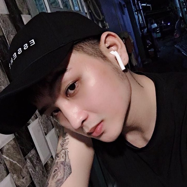 Mũ lưỡi trai Esential màu đen cá tính dành cho cả nam và nữ full hộp để làm quà tặng