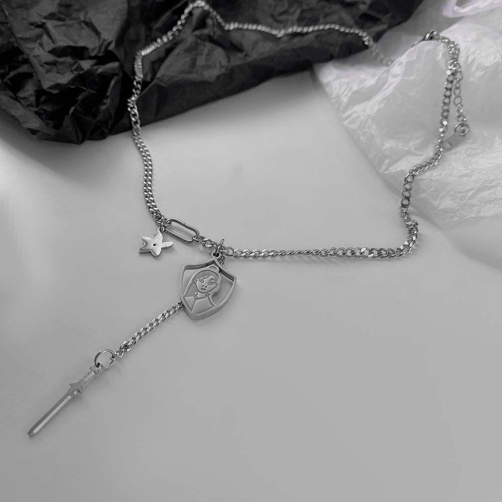 AROMA Vòng cổ Bằng Thép Titan Mặt Hình Ngôi Sao Chân Dung Phong Cách Hàn Quốc Retro