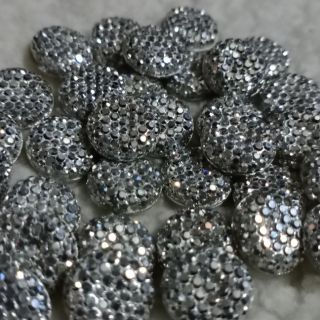 Set 25 hạt nhựa giả đá nổi. Phủ ánh bạc xà cừ kt 1.3cm