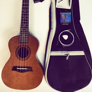 Đàn Ukulele concert giả gỗ Mahogany. Trọn gói phụ kiện