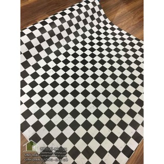 Giấy dán tường sọc caro trắng đen, khổ 90cm có sẵn keo