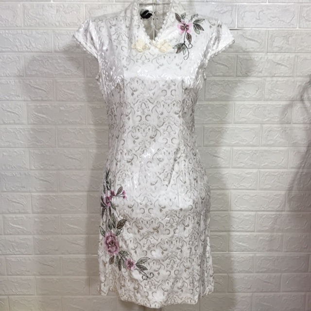 sườn xám 820k 3kg chọn trên live