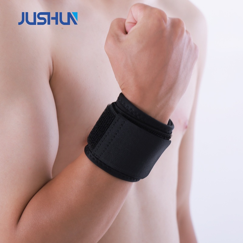 Băng Quấn Bảo Vệ Cổ Tay Khi Chơi Thể Thao