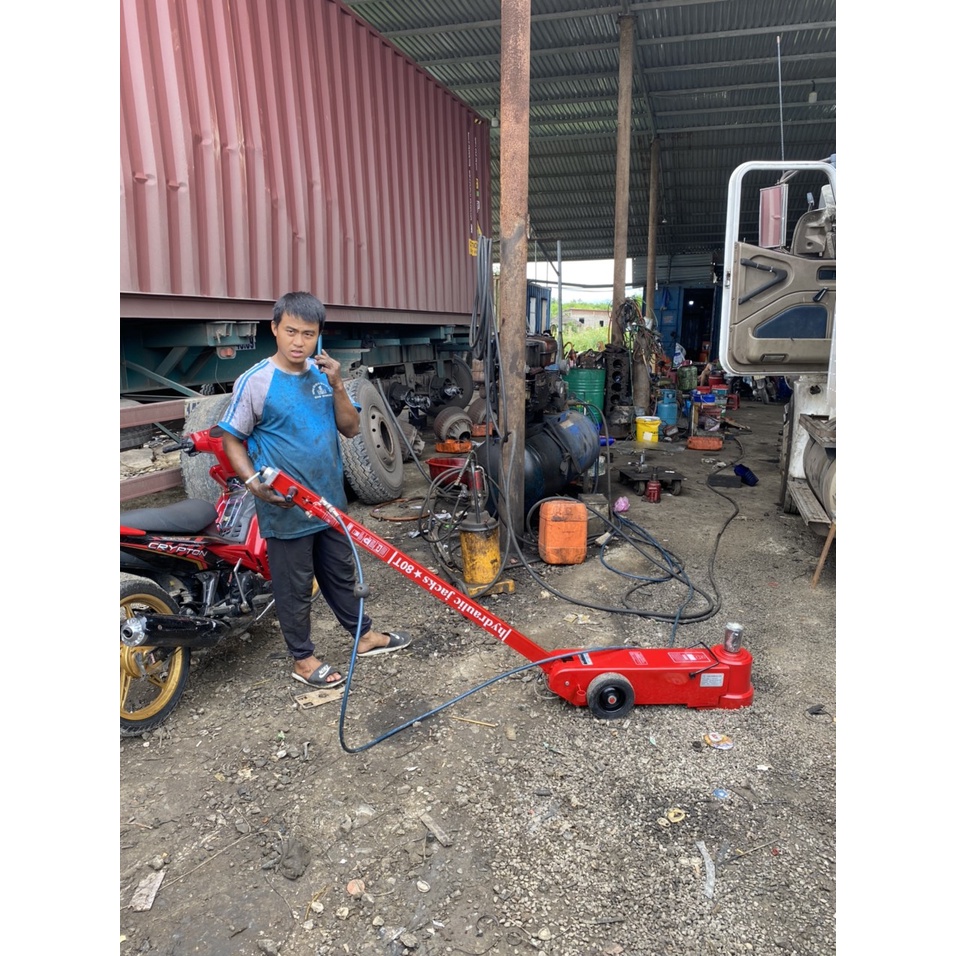 Kích hơi con đội nâng gầm xe ô tô