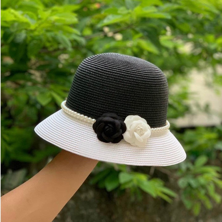 Mũ cói chuông Cloche - pha 2 màu -phụ kiện đai ngọc 2 hoa (đóng hộp)