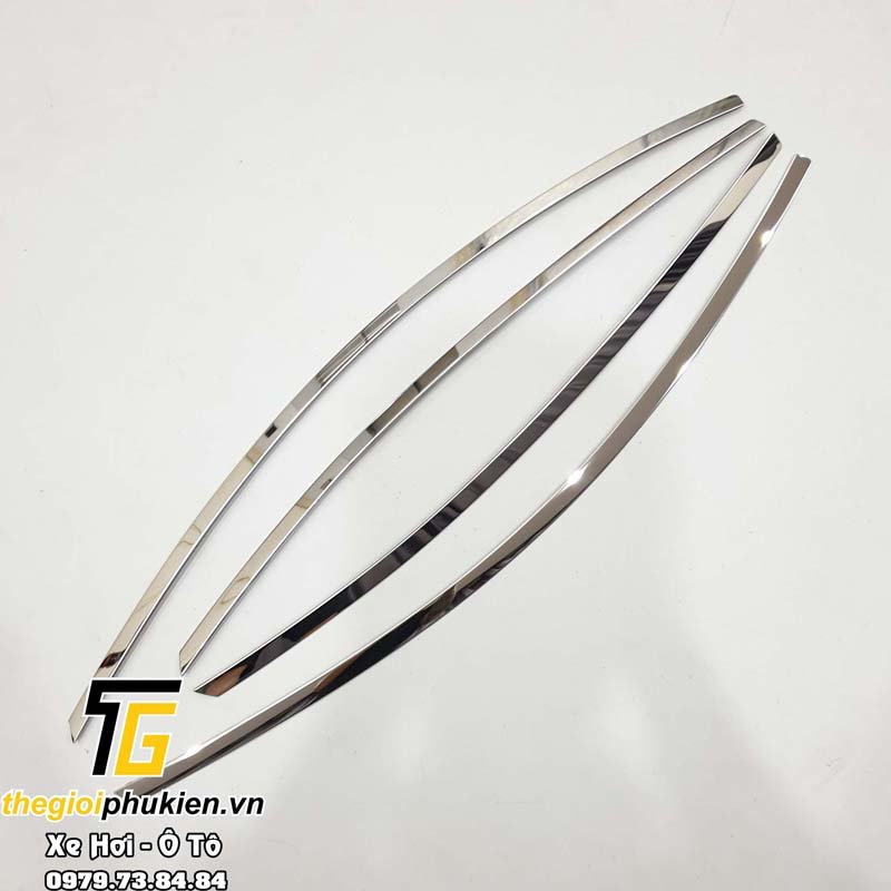 Nẹp viền chân kính, cong kính xe Hyundai Grand i10 2021-2023 chất liệu Inox sáng bóng
