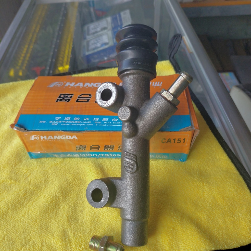 Tổng côn trên  thaco, ollin, chiến thắng 7 tấn, xi lanh 21mm, 2 lỗ tâm lỗ bắt 83mm, 2 lỗ dầu 12, Mã SP CA151