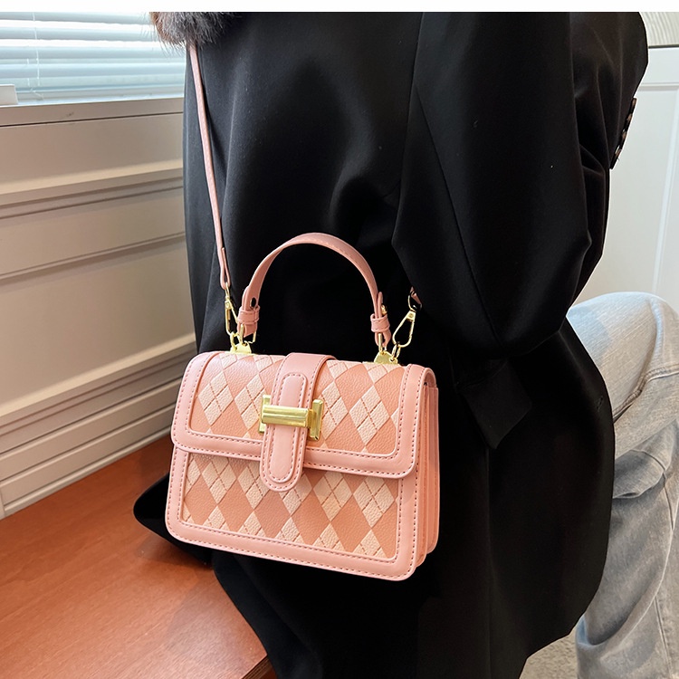 Túi đeo vai IELGY hình vuông cỡ nhỏ họa tiết dập nổi thời trang cho nữ