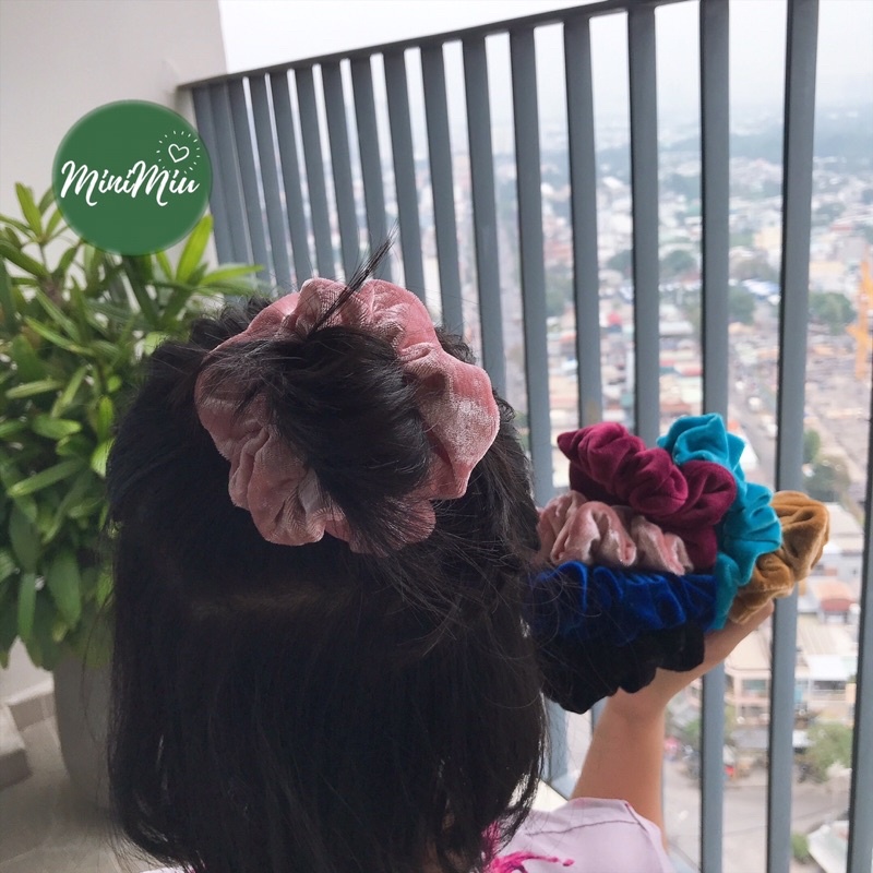 Dây cột tóc nữ Scrunchies trơn SIZE MEDIUM vải nhung mềm mịn / đồ buộc tóc nhung bản 4CM độ nhún dày- Minimiu