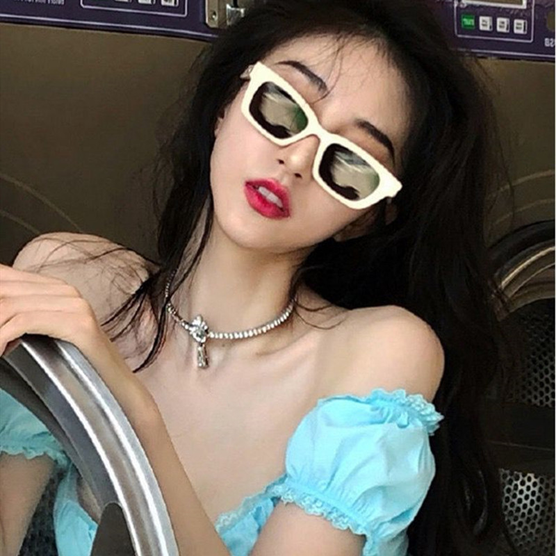 Kính Mát Mắt Mèo Đen Chống Tia UV400 Thời Trang Cho Nữ