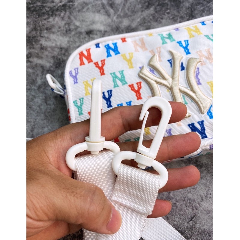 [Ảnh thật kèm video] Túi đeo chéo đen in logo | BigBuy360 - bigbuy360.vn