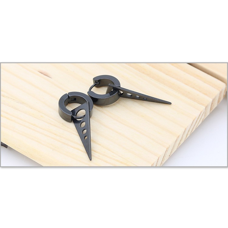 Bông tai Nam Bấm kiểu dáng Xỏ Khoen Tam Giác Hàn Quốc TNSPK01