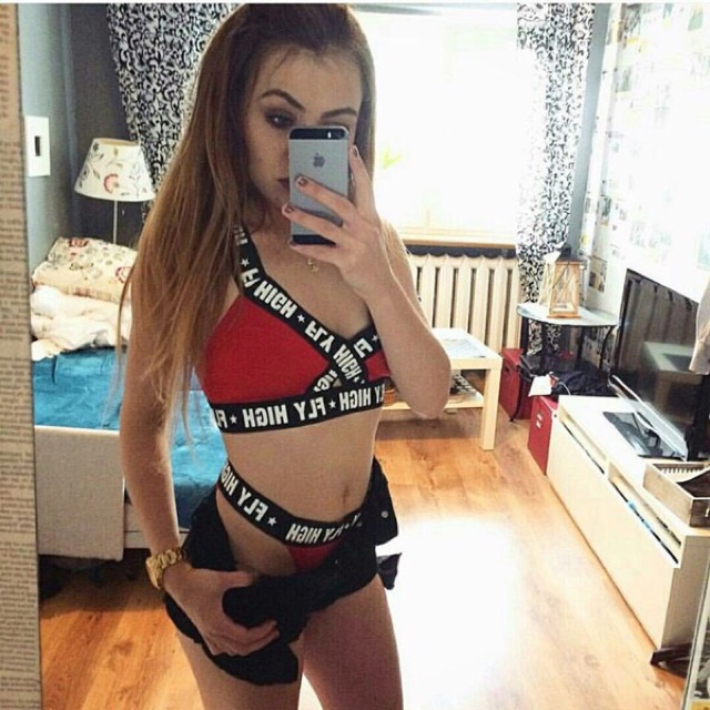 Bộ đồ lót thể thao cá tính - áo tập gym