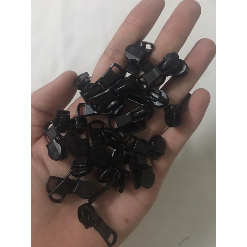 10 củ khoá(chuôi khoá,nút khoá) răng 7 dây kéo khoá ngược màu đen loai xịn