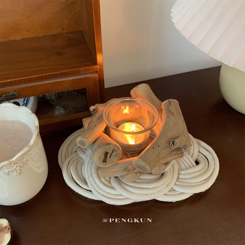 Giá đựng nến bằng gỗ phong cách cổ điển kiểu Châu Âu đơn giản dùng để trang trí nhà