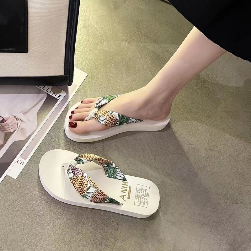 Dép Xỏ Ngón Đi Biển Thời Trang Mới 2023 Cho Nữ