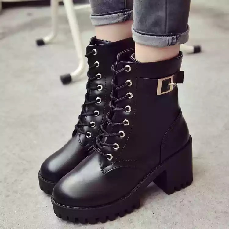 Boot chiến binh cao cổ đế vuông cao gót 7cm - 6250 | BigBuy360 - bigbuy360.vn