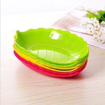 Đĩa nhựa Việt Nhật hình chiếc lá 18cm nhiều màu sắc- giá rẻ.