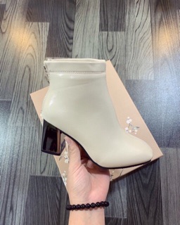 Boot đá vuông gót gương