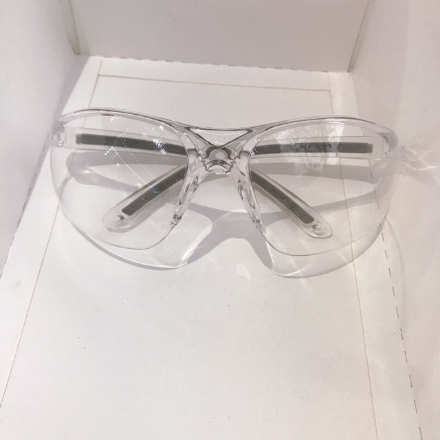 Kính Trong suốt Cao cấp