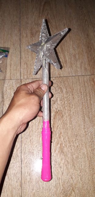 Giáng Sinh_Cây đèn Led Ngôi sao chơi Noel bằng nhựa có kèm pin dài 36cm