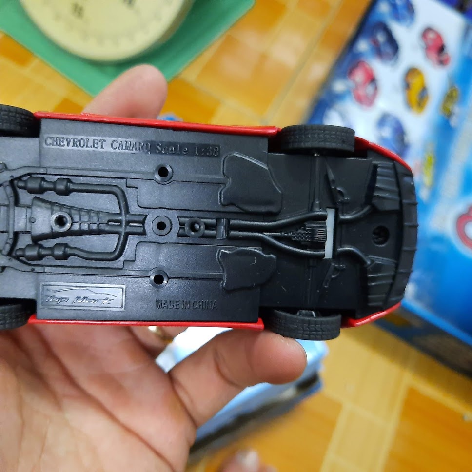 Xe ô tô đồ chơi trẻ em Chevrolet Camaro tỉ lệ 1:38
