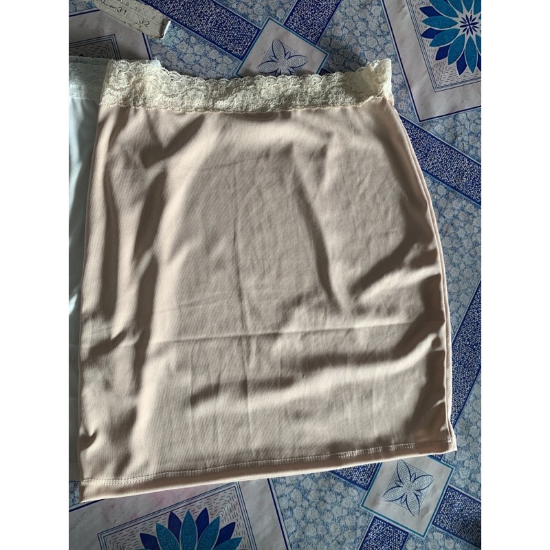 Chân váy lót lưng ren form ôm cho đầm body hoặc váy ôm