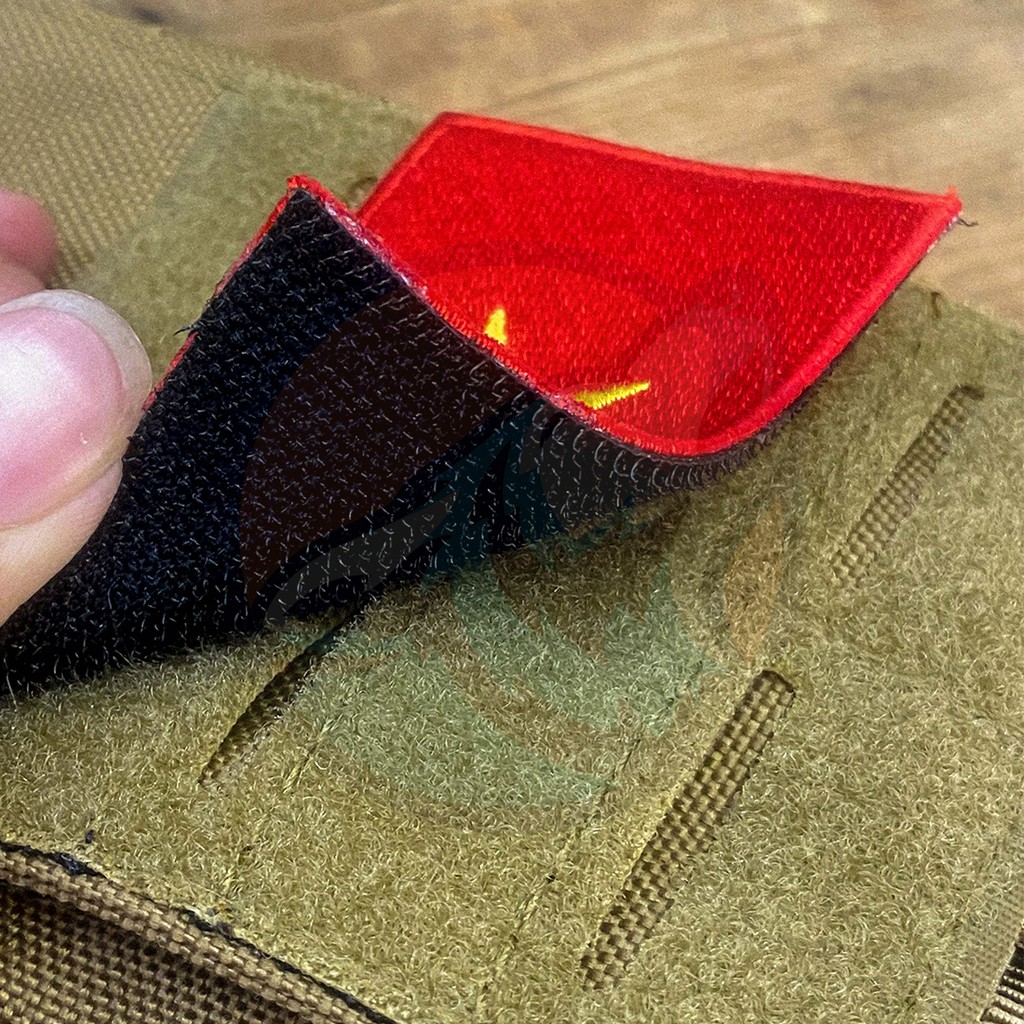 Patch/sticker vải ủi/velcro cờ Việt Nam thêu 100% dùng trang trí quần áo, balo, túi xách ..v..v