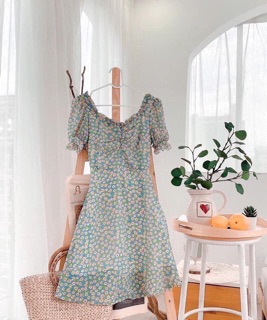 ĐẦM SUÔNG HOA CỔ U