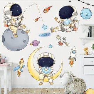 Decal dán tường mẫu : Bé khám phá vũ trụ