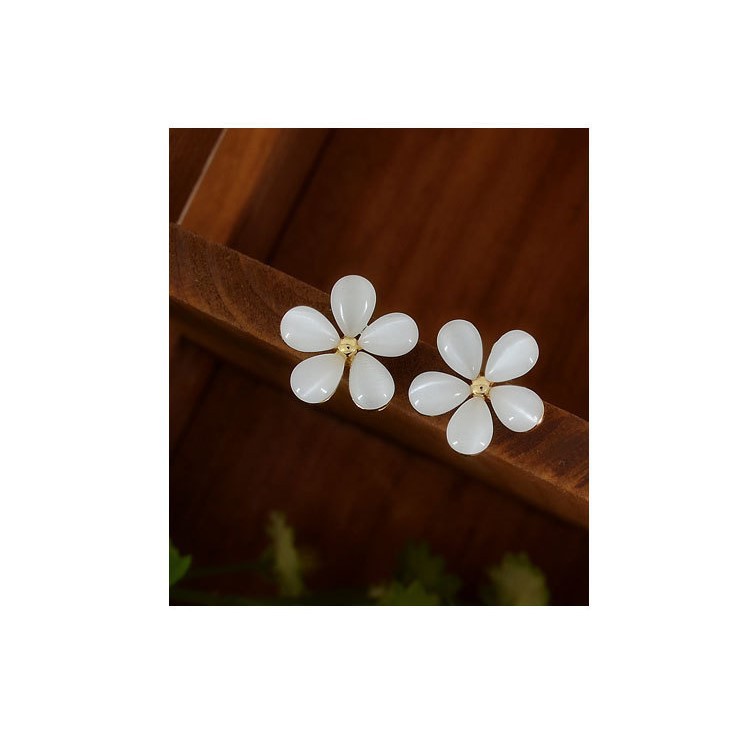 Khuyên tai hình bông hoa đính đá Opal thời trang Hàn Quốc dễ thương