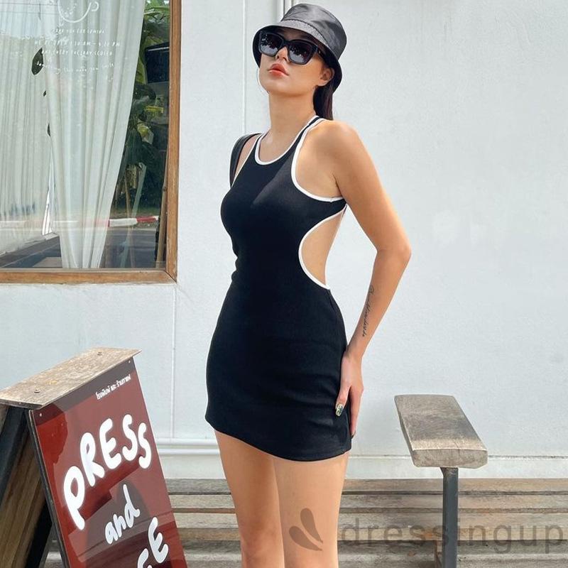 Đầm Sát Nách Cổ Tròn Thiết Kế Xẻ Quyến Rũ