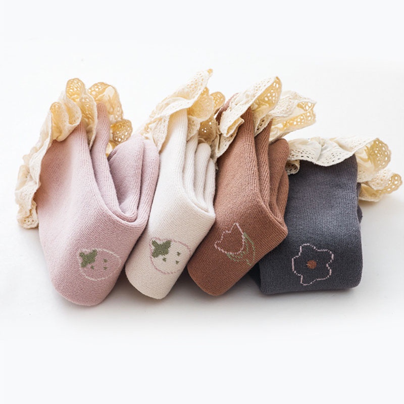 Vớ cotton mềm dài đến đầu gối phối bèo in họa tiết dâu tây phối ren thời trang mùa đông cho bé gái