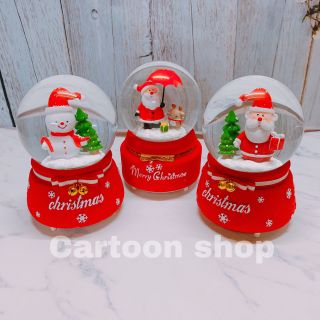Quả cầu tuyết Noel 15cm có nhạc đèn tự phun tuyết