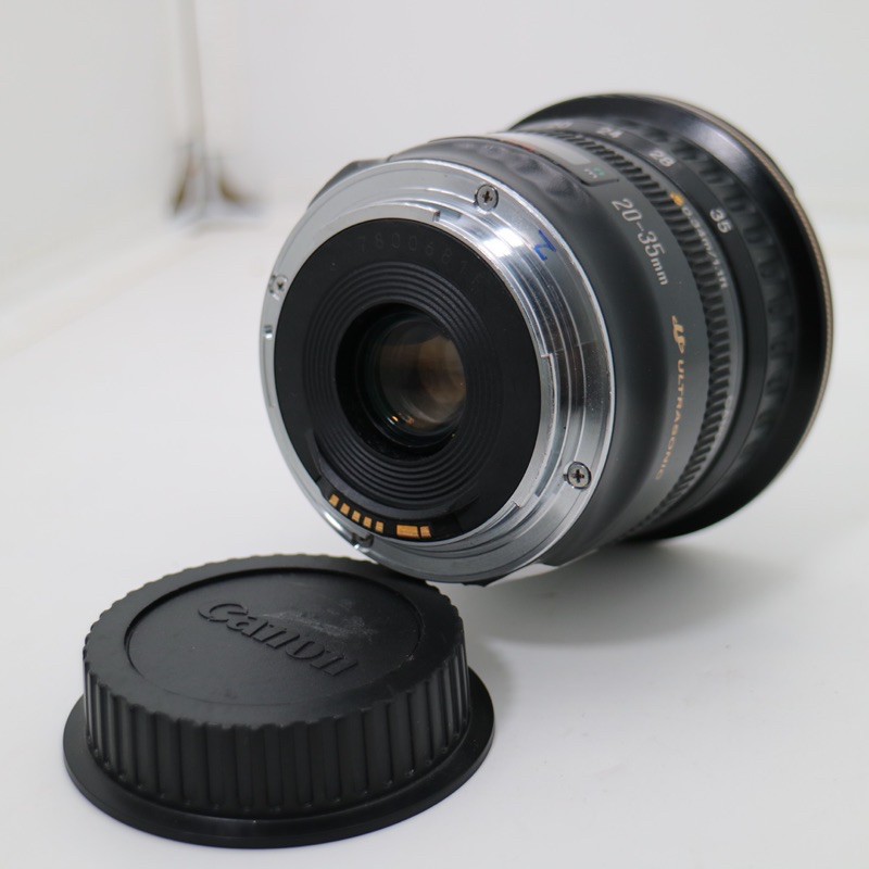 Ống Kính Canon EF 20-35mm f/3.5-4.5 USM