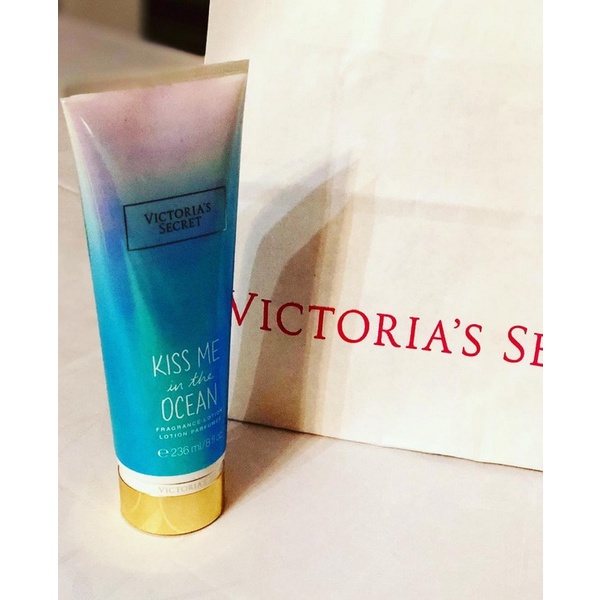 Dưỡng thể Victoria's Secret Fragrance Lotion 236ml - Kiss me in the Ocean (ống)